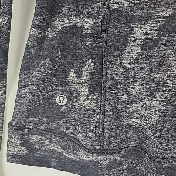 Lululemon Women's Outrun The Elements Half Zip Pullover Gray Camo Athletic Sz 4 - Picture 7 of 8